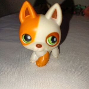 Littlest Pet Shop Orange and White German Shepard Figurine With Green Eyes #127
